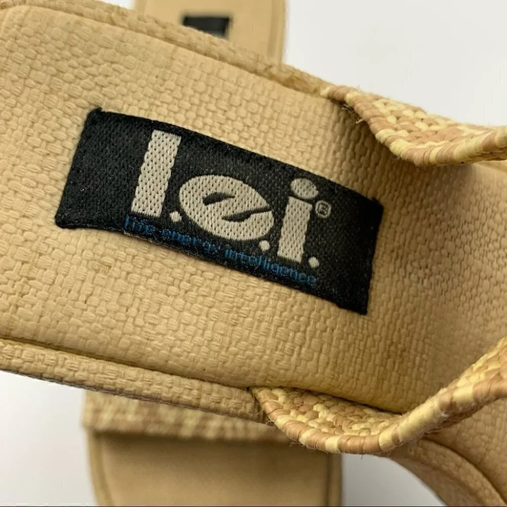 LEI platforms tan chunky sandals 90s Y2k cutout